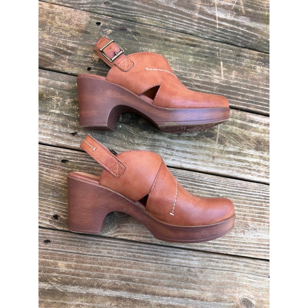 b.o.c. Born Concept Tan Slingback Platform Clogs Block Heel Shoes - Picture 6 of 8